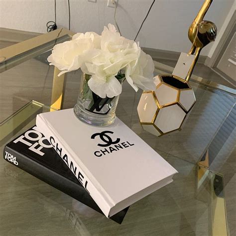 livres chanel decor|chanel 5 book.